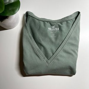 Small Hollister vcut light green baby tee crop top